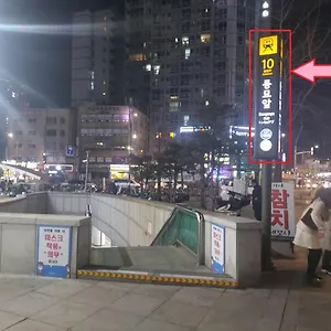  ゲストハウス Foreigners Only